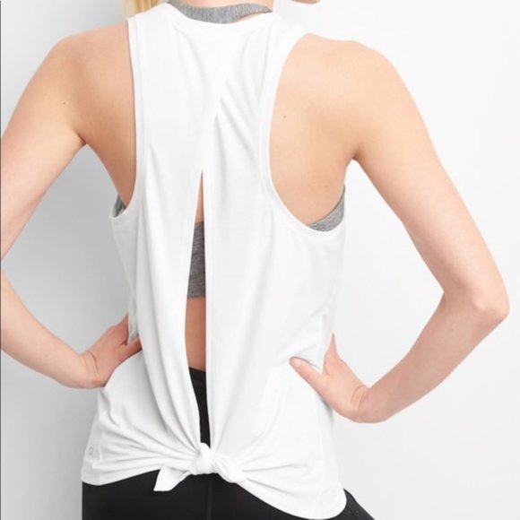 GAP Tops - Gap Fit open back breathe tank